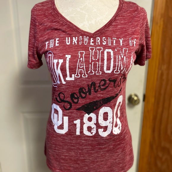 creative apparel campus Tops - The University of Oklahoma v-neck tee!